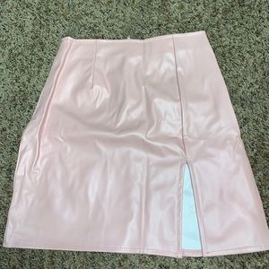 Windsor leather skirt with slit/ light pink color